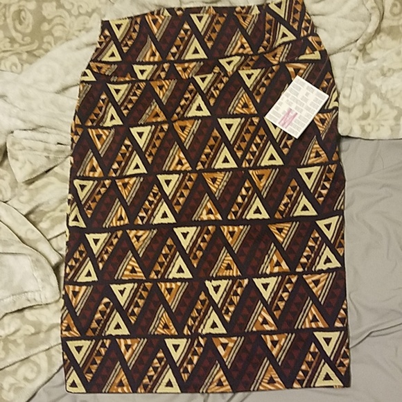 Cassie Lularoe Skirt - Picture 1 of 4